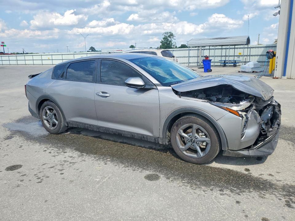 2025 Kia K4 მანქანა იყიდება აუქციონზე, vin: 3KPFT4DE3SE184973, აუქციონის ნომერი: 57568266