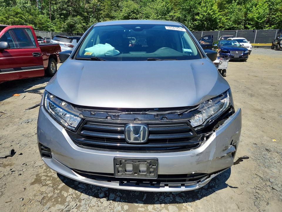58581876 :رقم المزاد ، 5FNRL6H22MB001049 vin ، 2021 Honda Odyssey مزاد بيع
