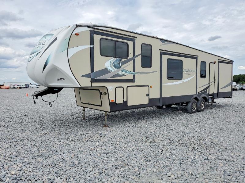 56117756 :رقم المزاد ، 5ZT3CH2B8JA317147 vin ، 2018 Chaparral Coachmen مزاد بيع