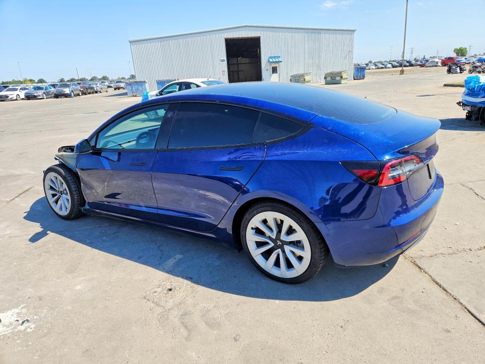57922306 :رقم المزاد ، 5YJ3E1EB0NF106357 vin ، 2022 Tesla Model 3 مزاد بيع