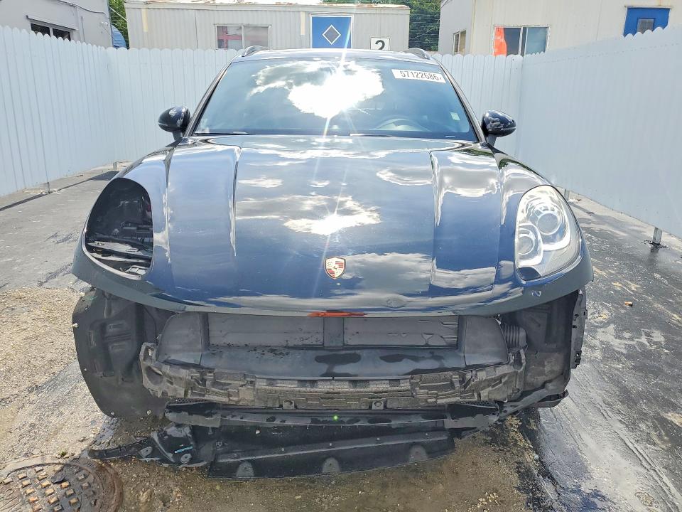 57122686 :رقم المزاد ، WP1AA2A58JLB21543 vin ، 2018 Porsche Macan مزاد بيع
