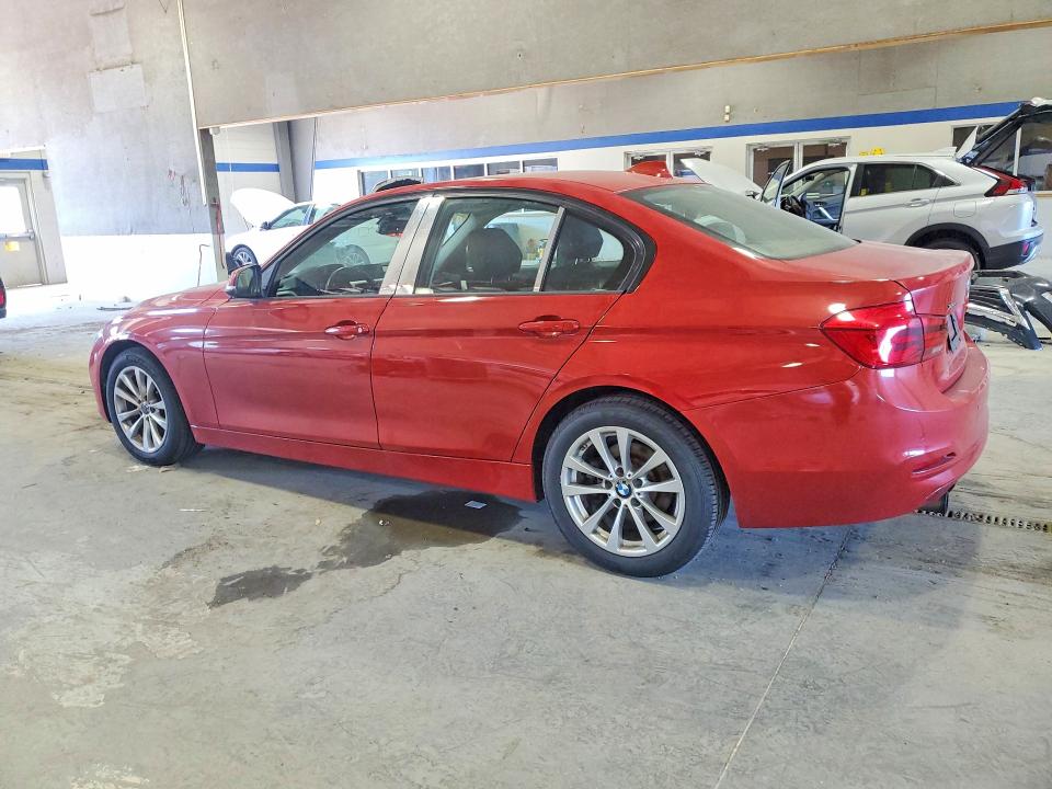 55961156 :رقم المزاد ، WBA8E5G57GNT41926 vin ، 2016 Bmw 320 مزاد بيع
