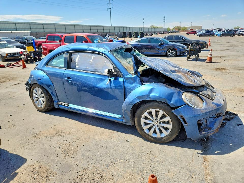 2019 Volkswagen Beetle მანქანა იყიდება აუქციონზე, vin: 3VWFD7AT7KM708968, აუქციონის ნომერი: 58407116