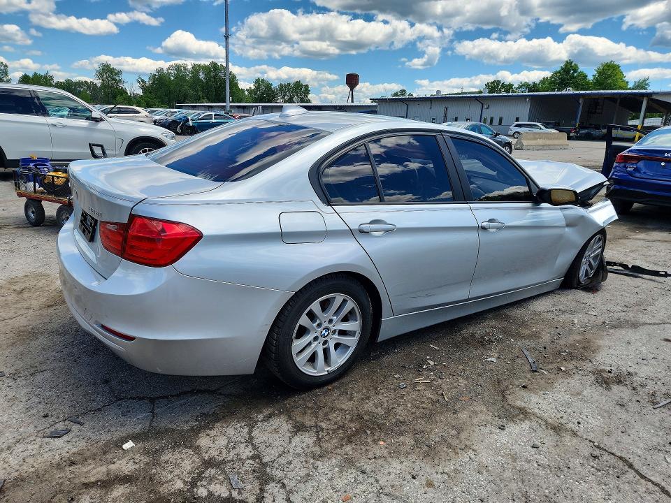 2014 Bmw 328 მანქანა იყიდება აუქციონზე, vin: WBA3B5C59EP540924, აუქციონის ნომერი: 58155926