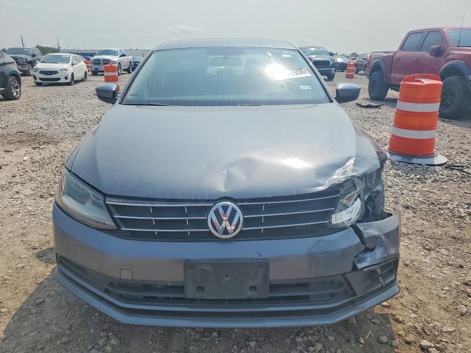 58497956 :رقم المزاد ، 3VW2B7AJ8JM212739 vin ، 2018 Volkswagen Jetta مزاد بيع