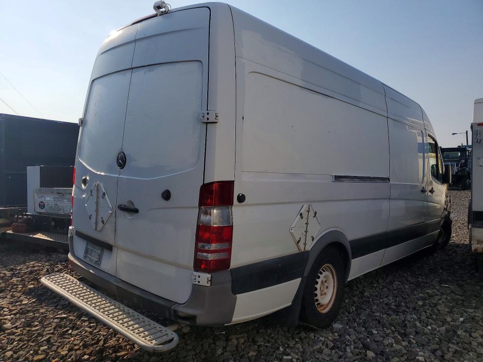 55599686 :رقم المزاد ، WD3PE8DE6E5898290 vin ، 2014 Mercedes Benz Sprinter مزاد بيع