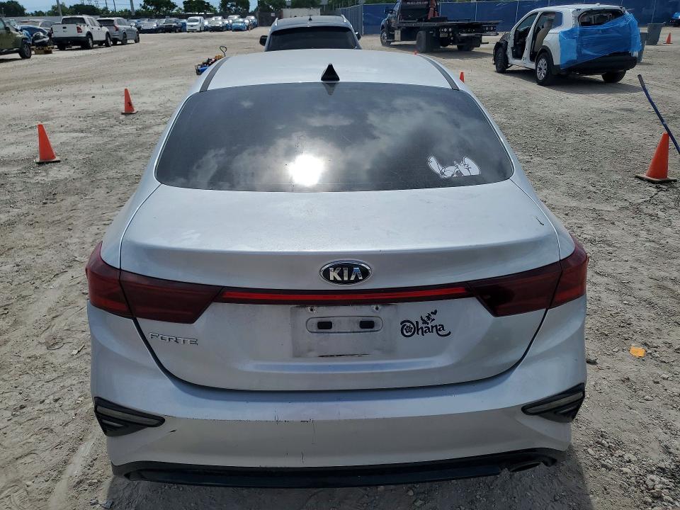 2020 Kia Forte მანქანა იყიდება აუქციონზე, vin: 3KPF24AD6LE212684, აუქციონის ნომერი: 57755216