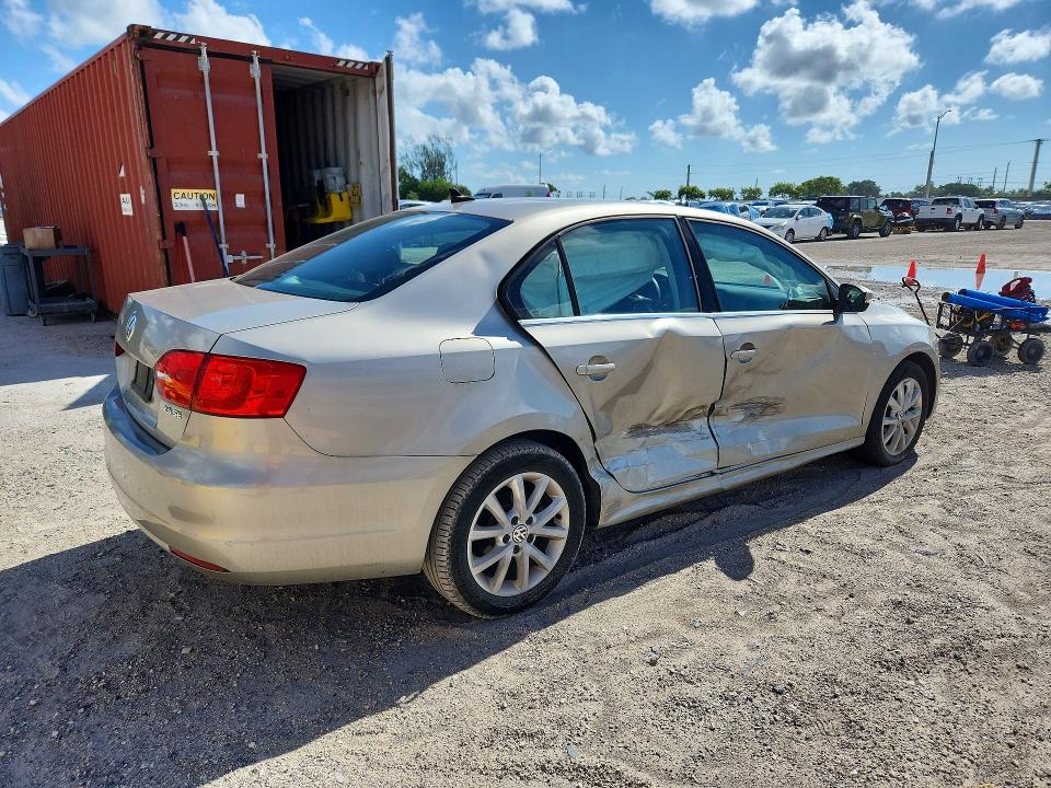 58357116 :رقم المزاد ، 3VWDX7AJ1DM239621 vin ، 2013 Volkswagen Jetta مزاد بيع