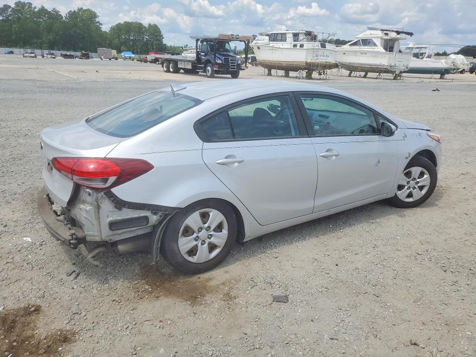 58708976 :رقم المزاد ، 3KPFK4A76HE090667 vin ، 2017 Kia Forte مزاد بيع
