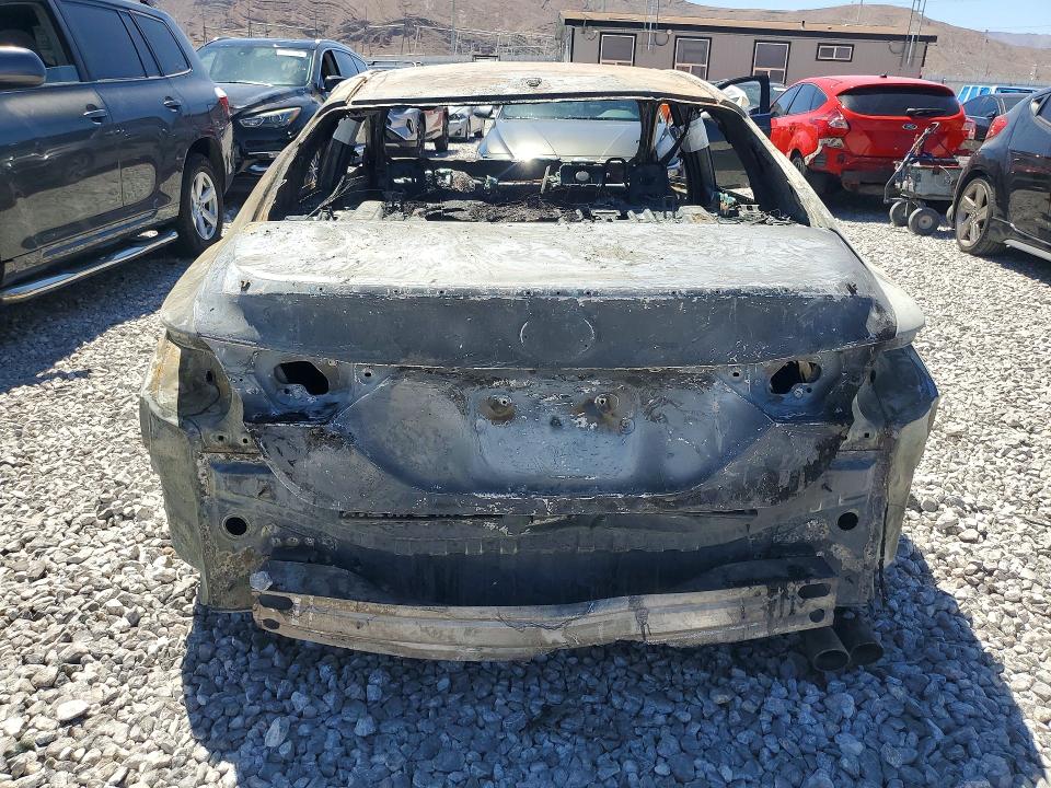 60521366 :رقم المزاد ، 4T1B11HK6KU776920 vin ، 2019 Toyota Camry مزاد بيع