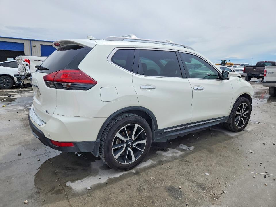 57603146 :رقم المزاد ، 5N1AT2MT2LC745133 vin ، 2020 Nissan Rogue مزاد بيع