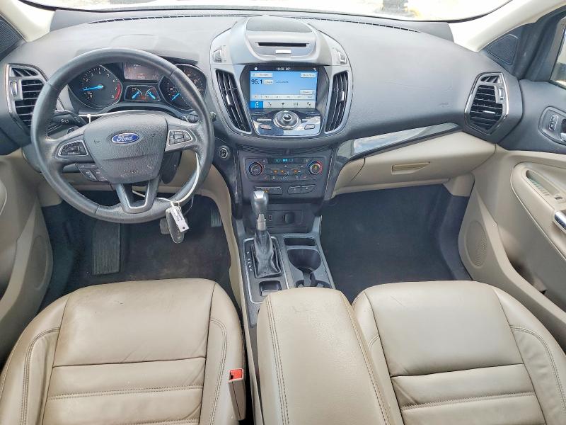 Продажа на аукционе авто 2017 Ford Escape, vin: 1FMCU0JD1HUB12664, номер лота: 85609965