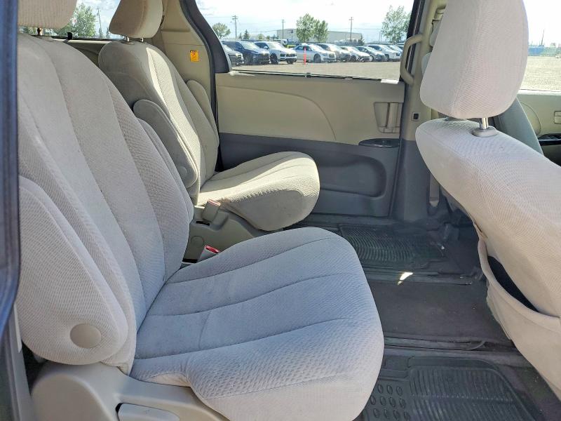 2011 Toyota Sienna მანქანა იყიდება აუქციონზე, vin: 5TDJK3DC2BS009593, აუქციონის ნომერი: 58142436