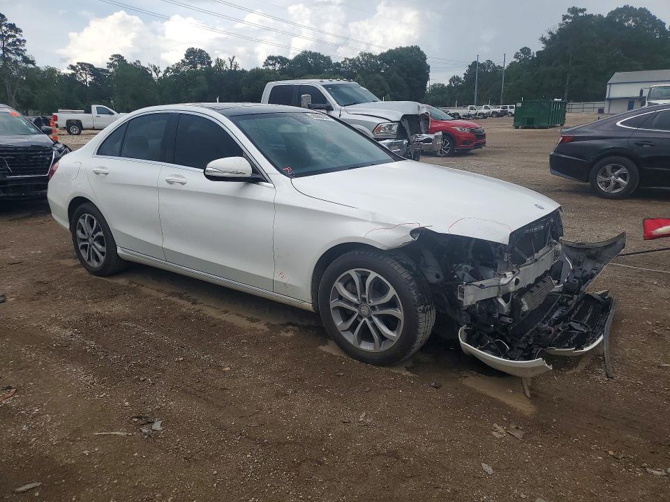 56663756 :رقم المزاد ، 55SWF4KB5FU011938 vin ، 2015 Mercedes-benz C مزاد بيع