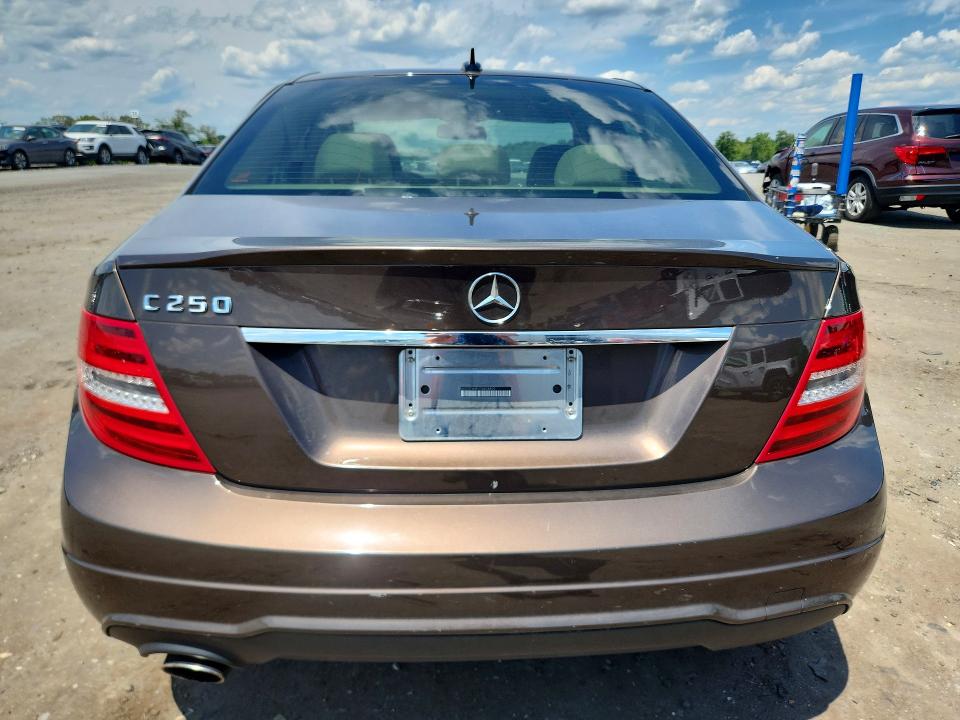 Продажа на аукционе авто 2013 Mercedes-benz C, vin: WDDGF4HB1DA828820, номер лота: 58978696
