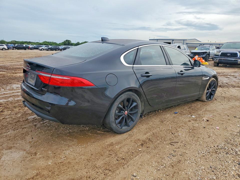 Aukcja sprzedaży 2017 Jaguar Xf, vin: SAJBD4BN4HCY46253, numer aukcji: 57422696