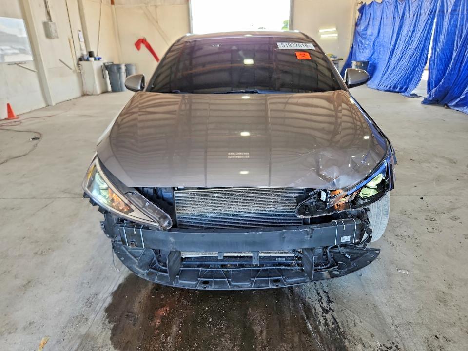 2020 Hyundai Elantra მანქანა იყიდება აუქციონზე, vin: KMHD84LF9LU077413, აუქციონის ნომერი: 51922616