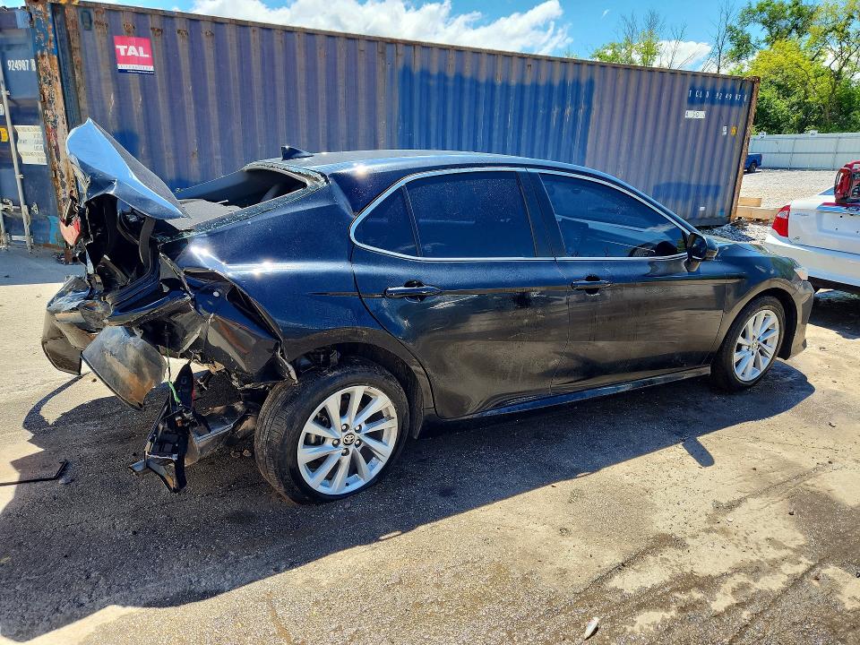 57657366 :رقم المزاد ، 4T1C11BK1RU131485 vin ، 2024 Toyota Camry مزاد بيع