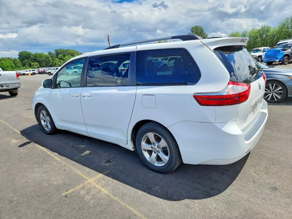 56646686 :رقم المزاد ، 5TDKK3DC3FS619545 vin ، 2015 Toyota Sienna مزاد بيع