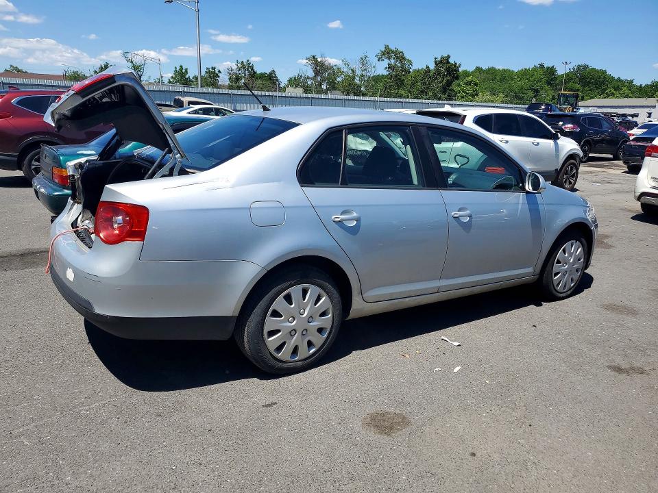 58290976 :رقم المزاد ، 3VWJZ7AJ2AM008672 vin ، 2010 Volkswagen Jetta مزاد بيع