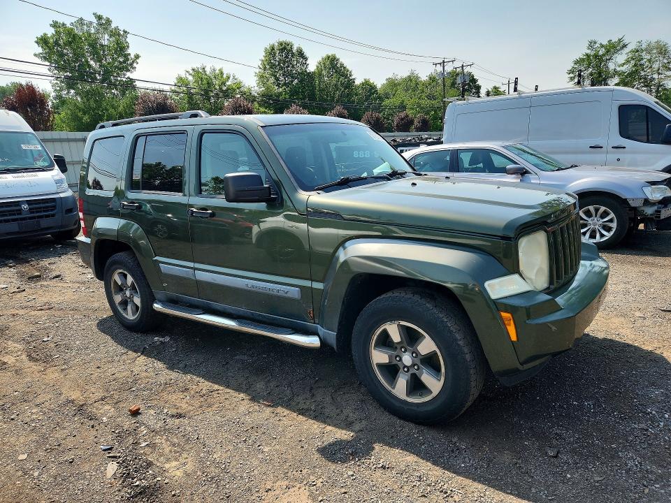 57187526 :رقم المزاد ، 1J8GN28K88W133821 vin ، 2008 Jeep Liberty مزاد بيع