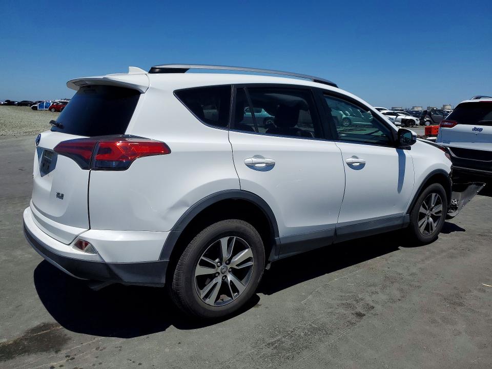 55466586 :رقم المزاد ، 2T3WFREV5JW493205 vin ، 2018 Toyota Rav4 مزاد بيع
