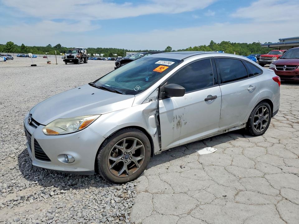 2013 Ford Focus მანქანა იყიდება აუქციონზე, vin: 1FADP3F20DL308660, აუქციონის ნომერი: 52750796