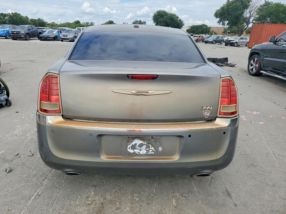 2011 Chrysler 300 მანქანა იყიდება აუქციონზე, vin: 2C3CA5CG3BH585675, აუქციონის ნომერი: 55305756