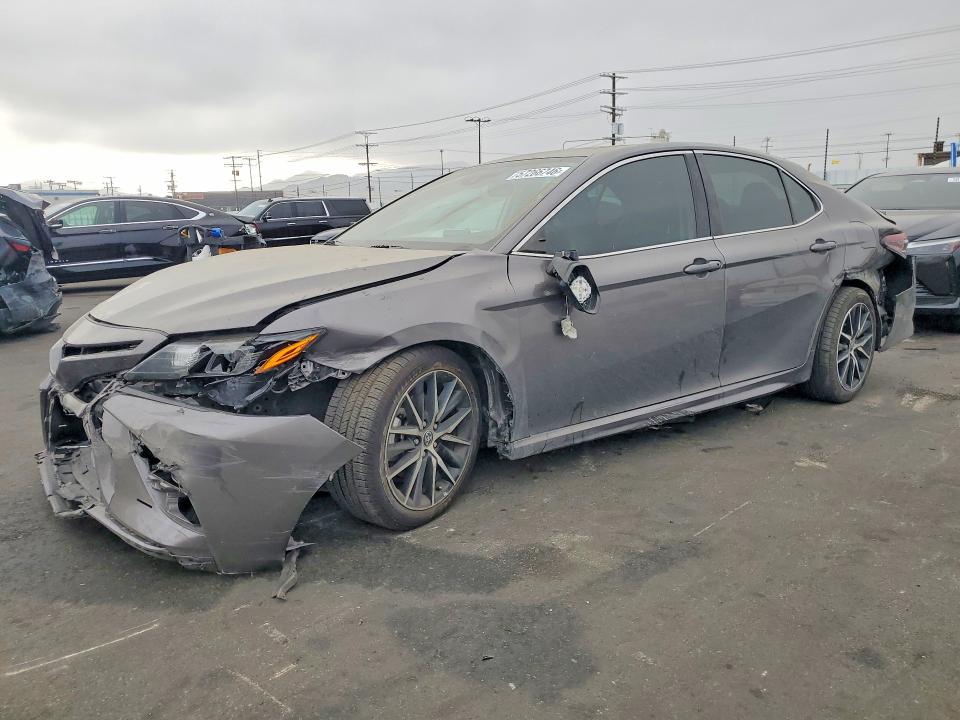 Продажа на аукционе авто 2022 Toyota Camry Hybrid, vin: 4T1S31AK6NU588035, номер лота: 57266746