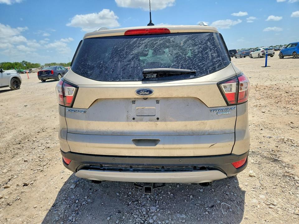 2018 Ford Escape მანქანა იყიდება აუქციონზე, vin: 1FMCU0J93JUD04038, აუქციონის ნომერი: 41634046