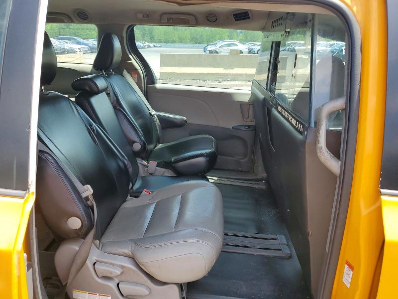 2017 Toyota Sienna მანქანა იყიდება აუქციონზე, vin: 5TDZZ3DC5HS841176, აუქციონის ნომერი: 57137816