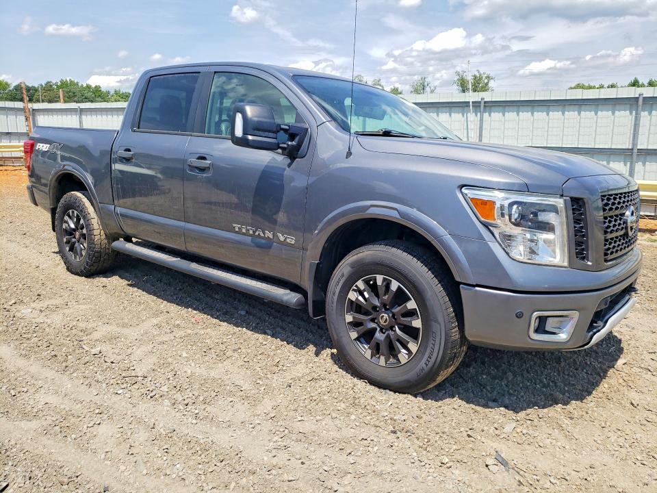 56796256 :رقم المزاد ، 1N6AA1E56KN503255 vin ، 2019 Nissan Titan مزاد بيع