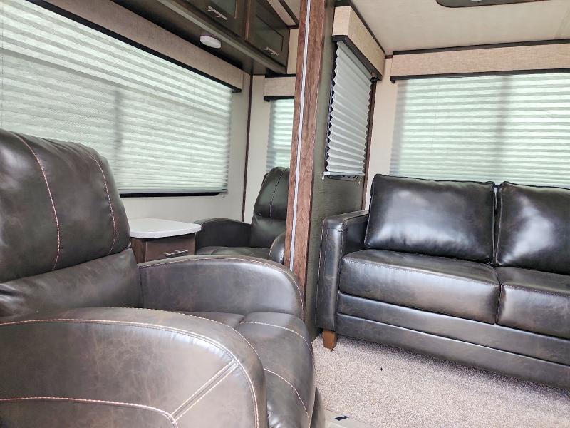 2019 Cruiser Recreational Vehicle (rv) მანქანა იყიდება აუქციონზე, vin: 5RXFB3223K2404015, აუქციონის ნომერი: 55065666