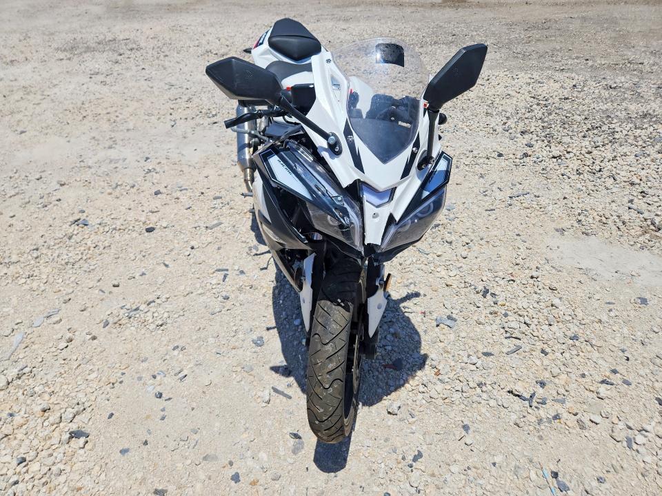 57690586 :رقم المزاد ، H0DPBFG92SX125591 vin ، 2025 Fgyn Motorcycle مزاد بيع