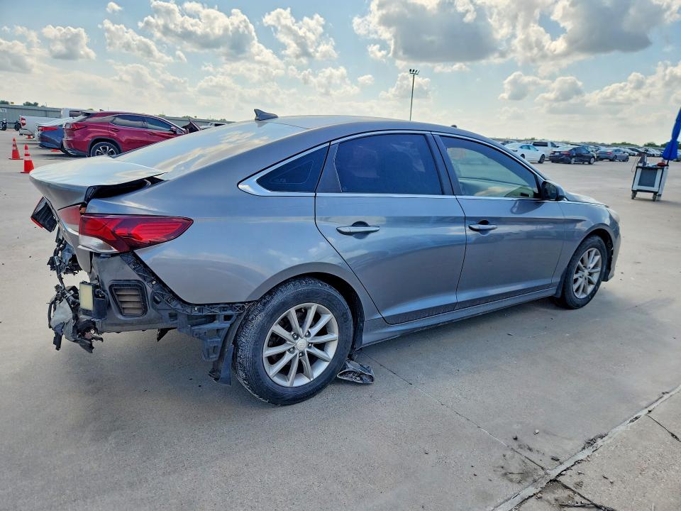 57926696 :رقم المزاد ، 5NPE24AF5JH696241 vin ، 2018 Hyundai Sonata مزاد بيع
