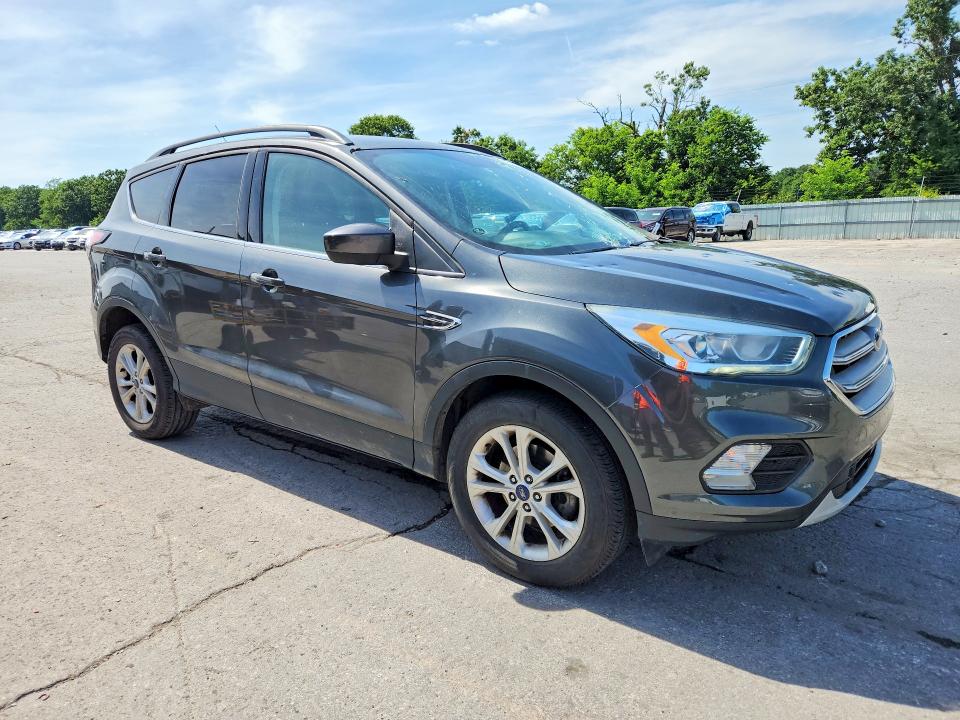Продажа на аукционе авто 2017 Ford Escape, vin: 1FMCU0GD9HUB01421, номер лота: 56111396