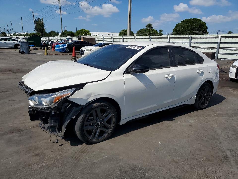 57435326 :رقم المزاد ، 3KPF34AD7ME265036 vin ، 2021 Kia Forte مزاد بيع