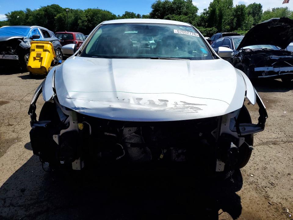 2017 Nissan Altima მანქანა იყიდება აუქციონზე, vin: 1N4AL3AP9HC169068, აუქციონის ნომერი: 57052776