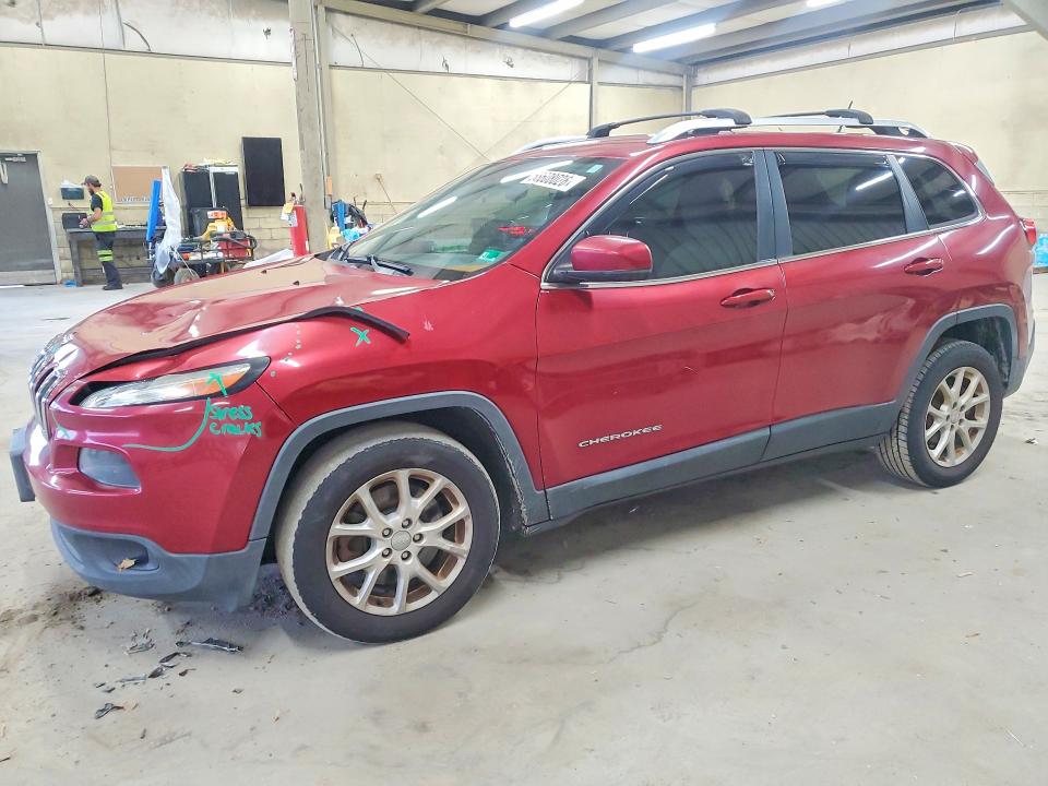 58608026 :رقم المزاد ، 1C4PJLCB4FW590090 vin ، 2015 Jeep Cherokee مزاد بيع