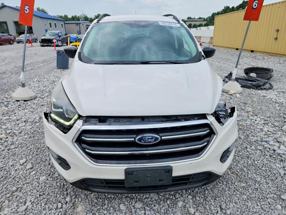 2017 Ford Escape მანქანა იყიდება აუქციონზე, vin: 1FMCU0GD1HUB99490, აუქციონის ნომერი: 56238616