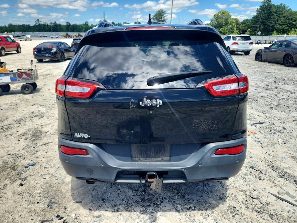 58049896 :رقم المزاد ، 1C4PJLCB0GW237928 vin ، 2016 Jeep Cherokee مزاد بيع
