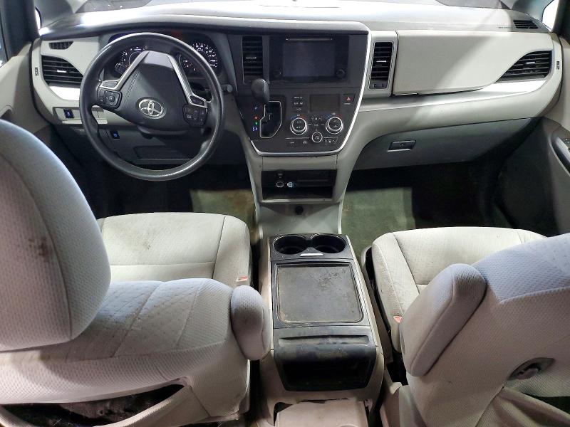 2015 Toyota Sienna მანქანა იყიდება აუქციონზე, vin: 5TDKK3DC4FS688972, აუქციონის ნომერი: 57300196