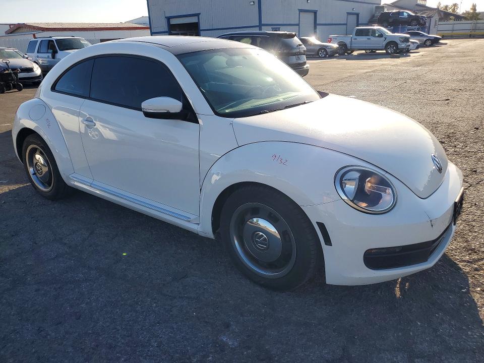 85603125 :رقم المزاد ، 3VWJP7ATXCM610424 vin ، 2012 Volkswagen Beetle مزاد بيع