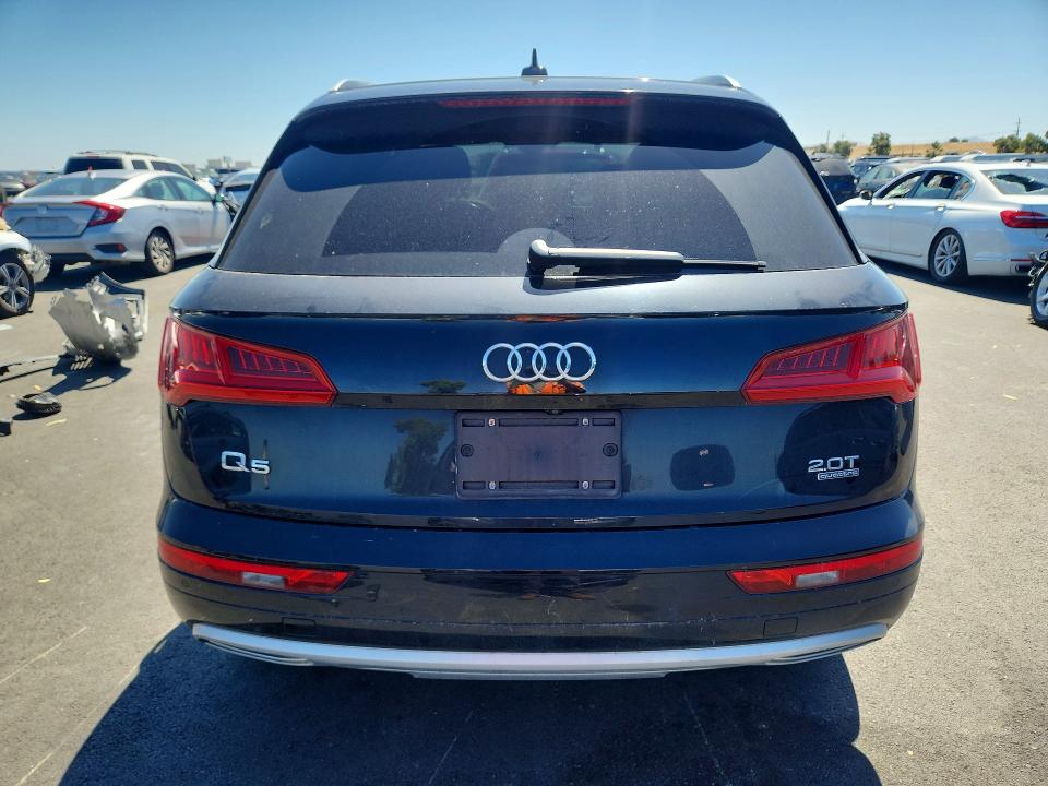 55783566 :رقم المزاد ، WA1BNAFY6J2102402 vin ، 2018 Audi Q5 مزاد بيع