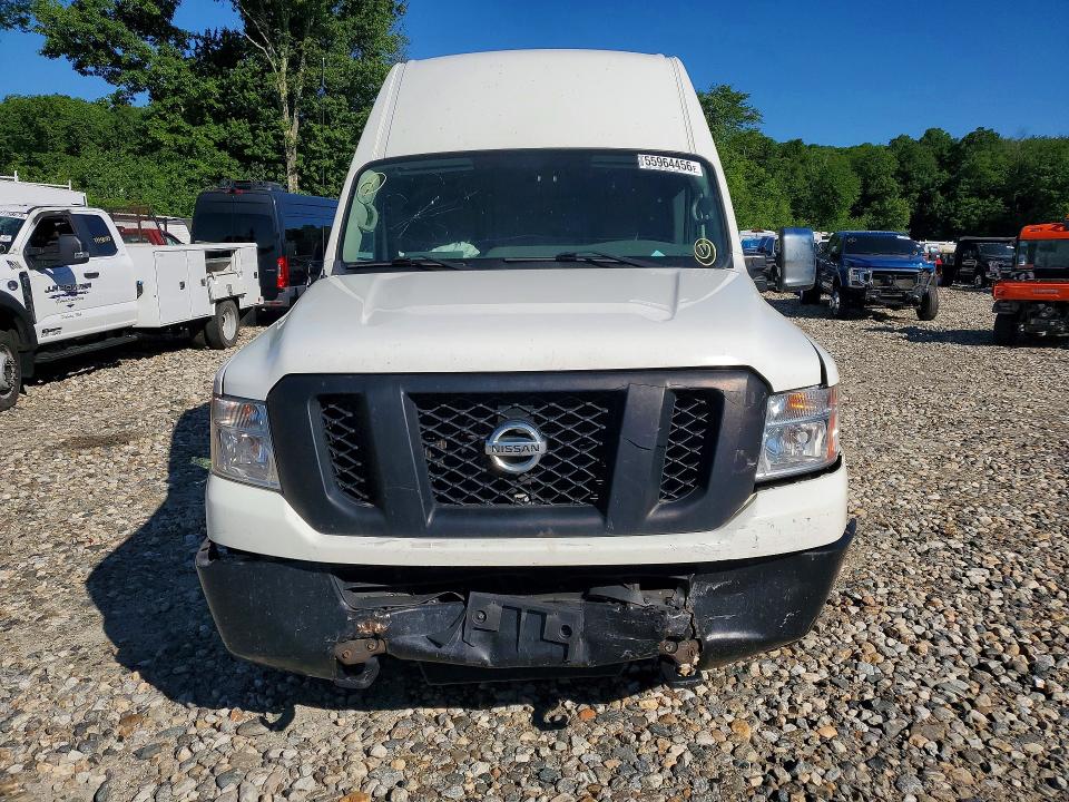 55964456 :رقم المزاد ، 1N6AF0LY7MN808663 vin ، 2021 Nissan Nv مزاد بيع
