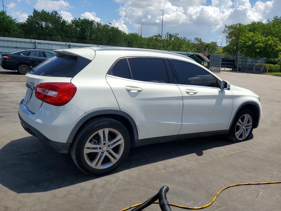 59026806 :رقم المزاد ، WDCTG4GB2FJ148140 vin ، 2015 Mercedes-benz Gla مزاد بيع