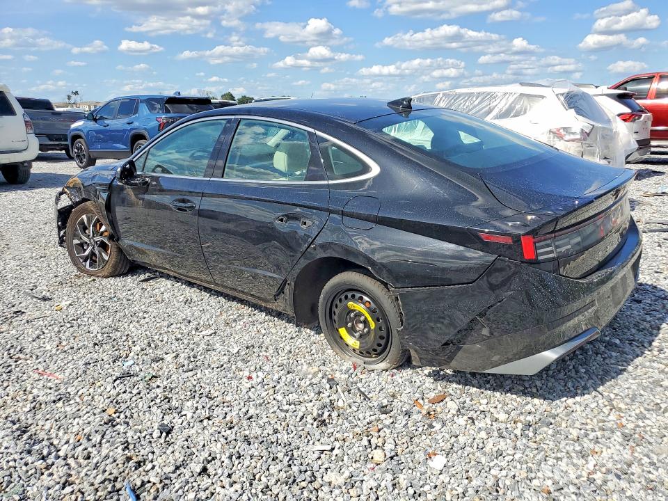 2025 Hyundai Sonata მანქანა იყიდება აუქციონზე, vin: KMHL64JA9SA452497, აუქციონის ნომერი: 55917596