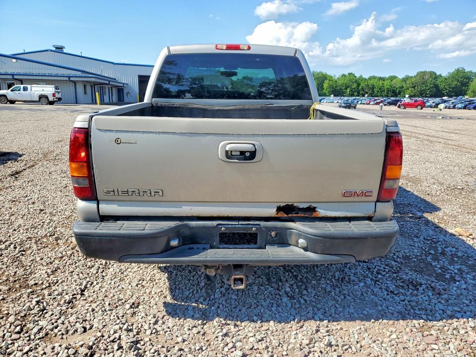 57507836 :رقم المزاد ، 2GTEK63N151213724 vin ، 2005 Gmc Sierra مزاد بيع