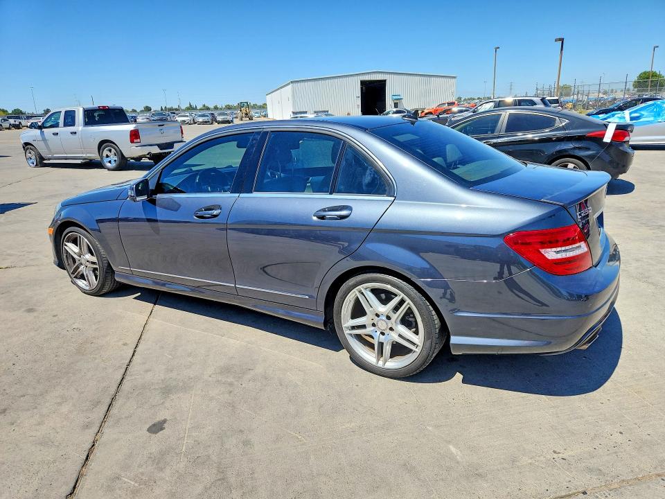 2014 Mercedes-benz C მანქანა იყიდება აუქციონზე, vin: WDDGF4HB5EG225254, აუქციონის ნომერი: 58518746