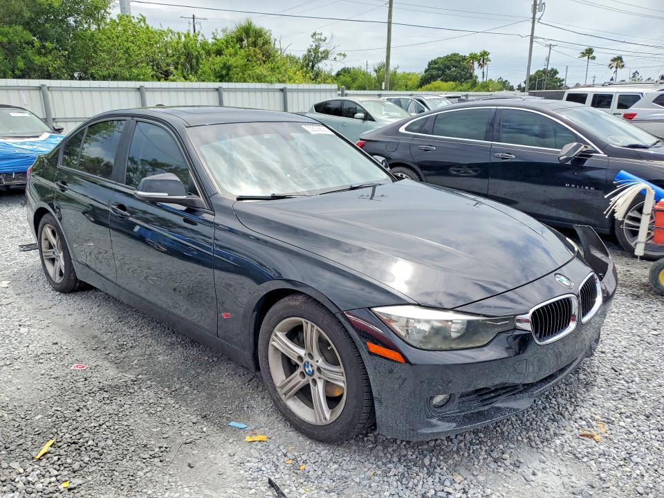 55605626 :رقم المزاد ، WBA3A5G55DNP22000 vin ، 2013 Bmw 328 مزاد بيع